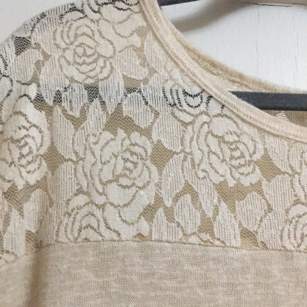 Cream colored formal flower top - Picture 2 of 4